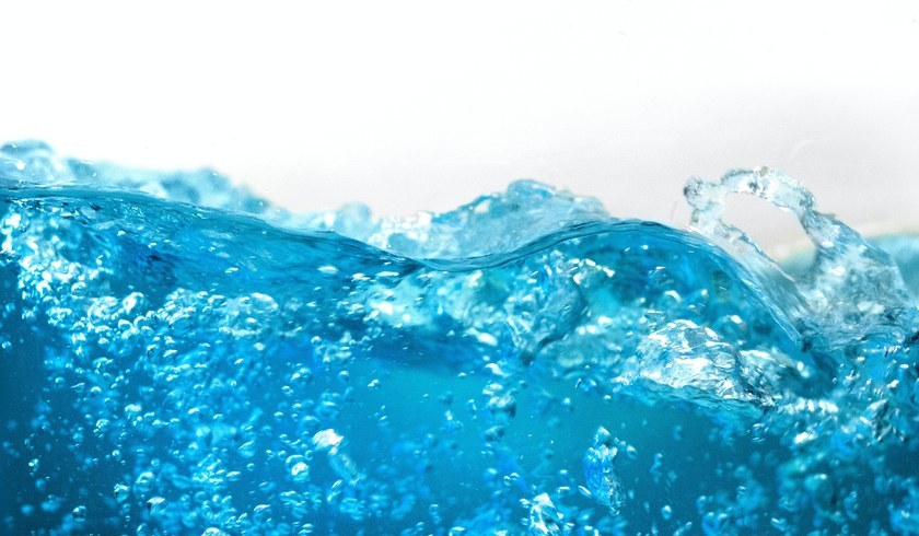 Living without plastic: avoidable practices and new approaches